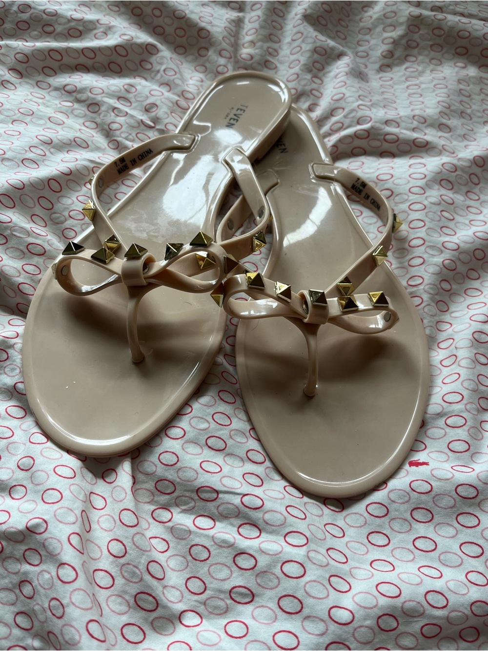 Studded Bow Jelly Sandals - Nude